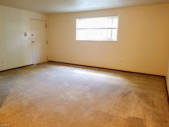 Building Photo - 1 br, 1 bath Apartment - 511 Freeport Road #3