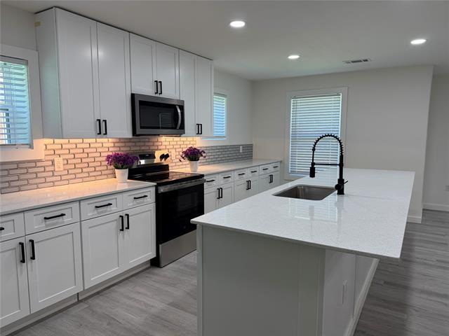 Foto del edificio - 310 Sunset Ct