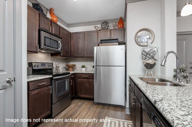 Foto del edificio - 4689-8308 Mustang Pkwy