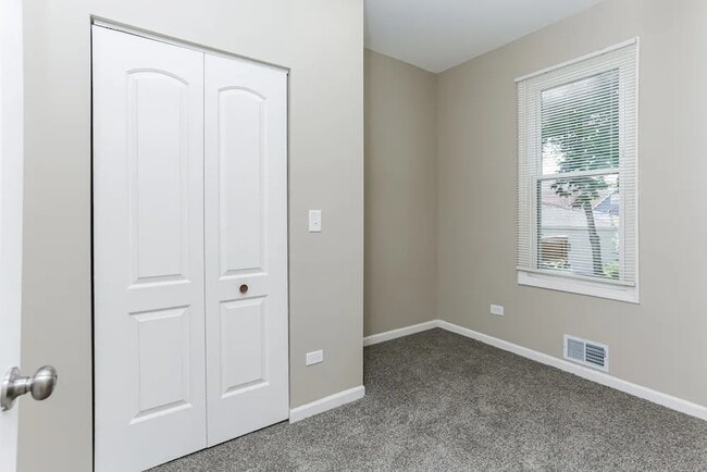 Building Photo - 644 Marengo Ave