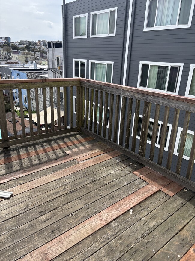 Back Deck - 185 Broad St