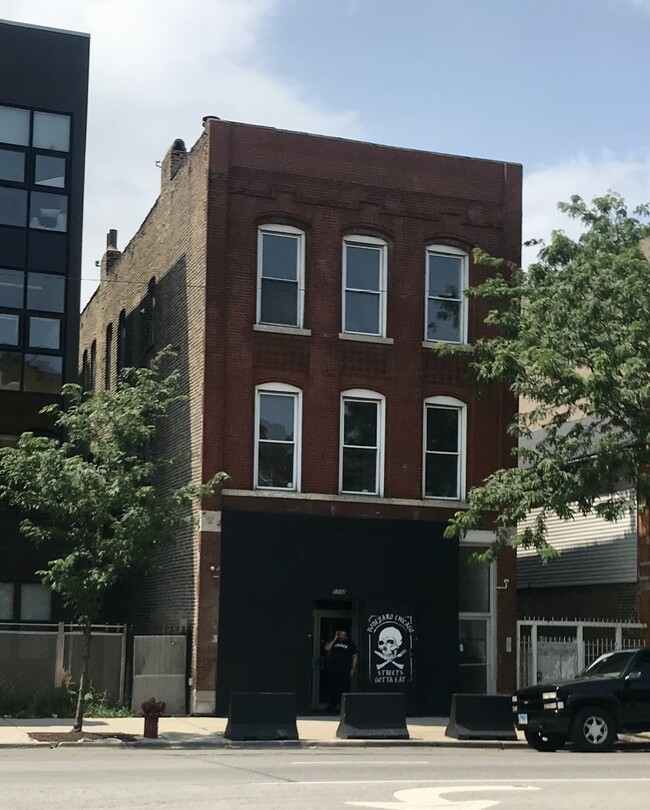 Building Photo - 1102 N Ashland Ave