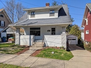Building Photo - 725 Chestnut St