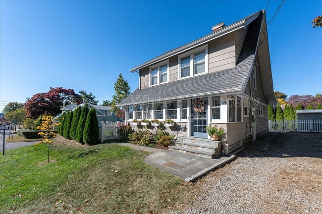 Photo - 15 Emerson St House