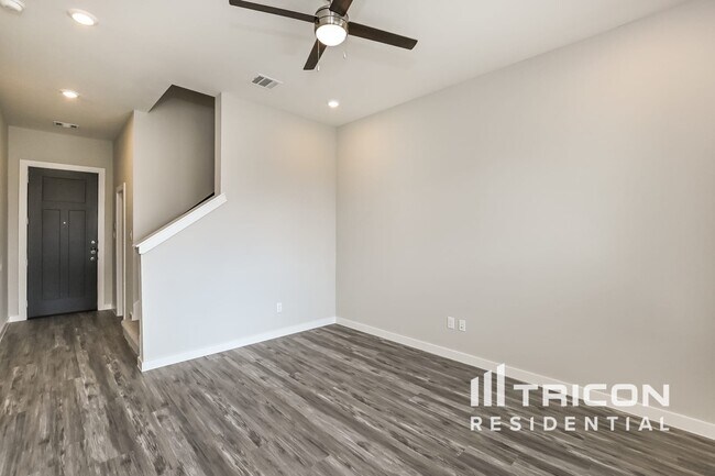 Building Photo - 22825 Terrazzo Dr