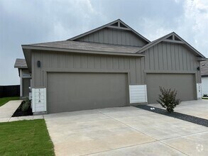 Building Photo - 131 Schrader Dr