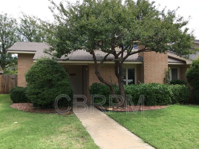 Building Photo - 104 N Troy Ave