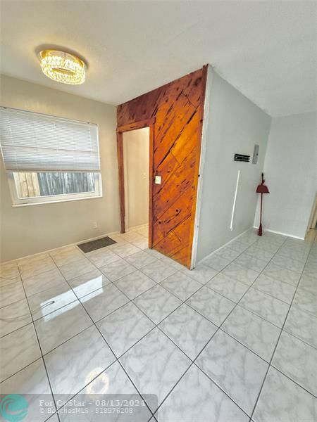 Foto del edificio - 1500 NE 62nd St