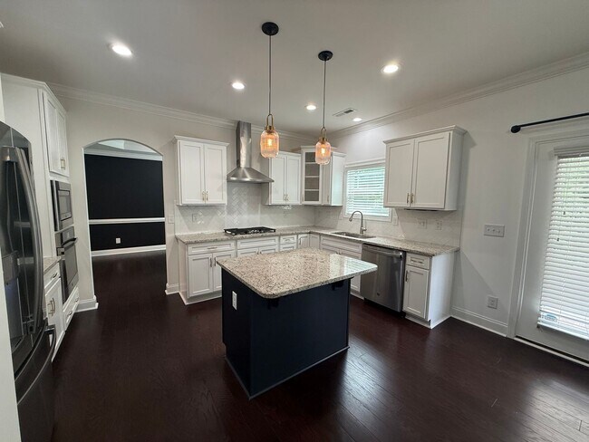 Foto del edificio - 4 Bedroom Home on a Cul-de-Sac with Lawn Care Included!