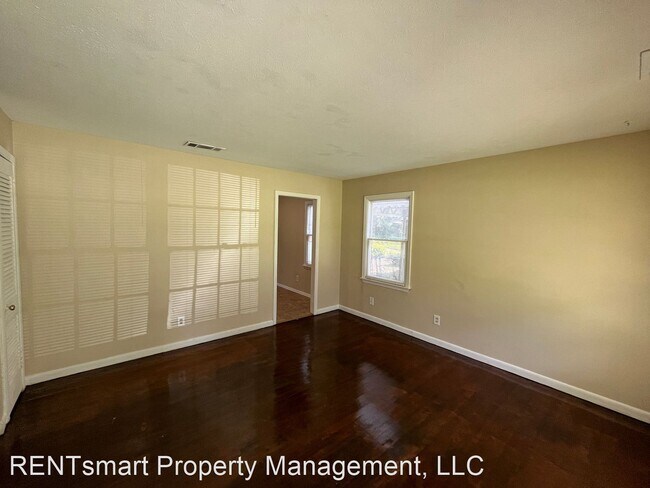 Building Photo - 3 br, 1 bath House - 4849 Gardiner Drive
