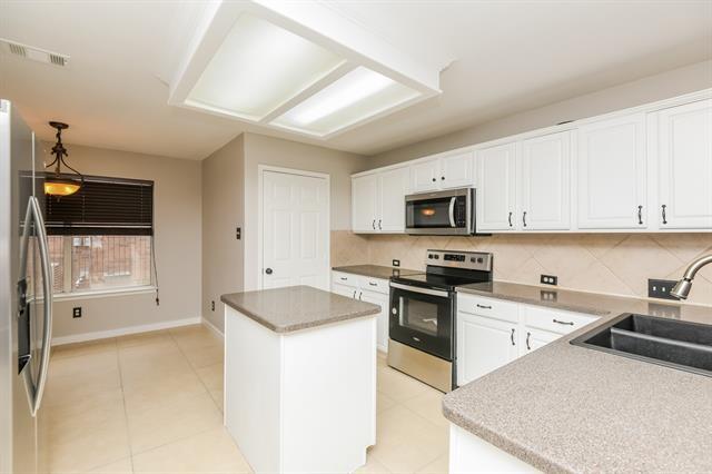 Foto del edificio - 8016 Shoshoni Dr