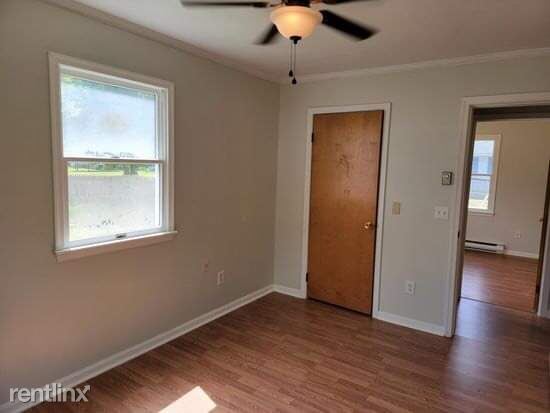 Building Photo - 3 br, 1 bath House - 103 W Milby St