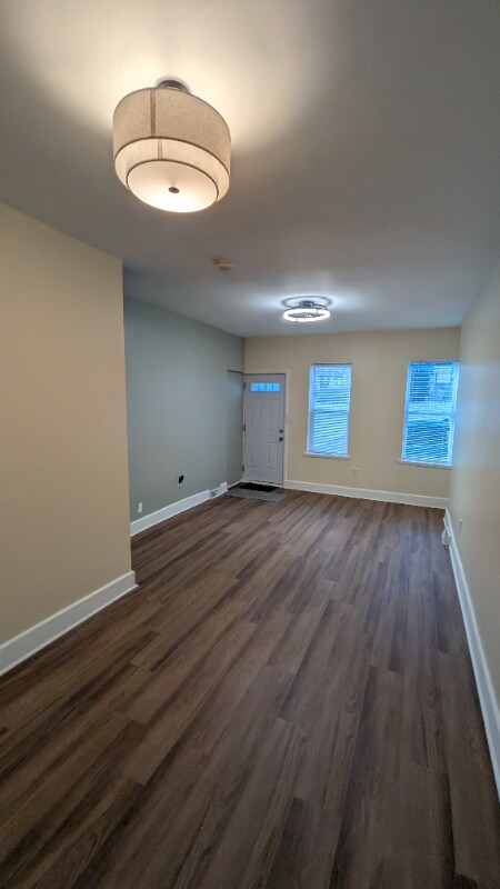 Building Photo - 202 Cherry St