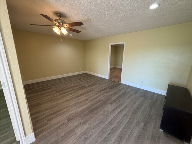 Foto del edificio - 2501 Maple St