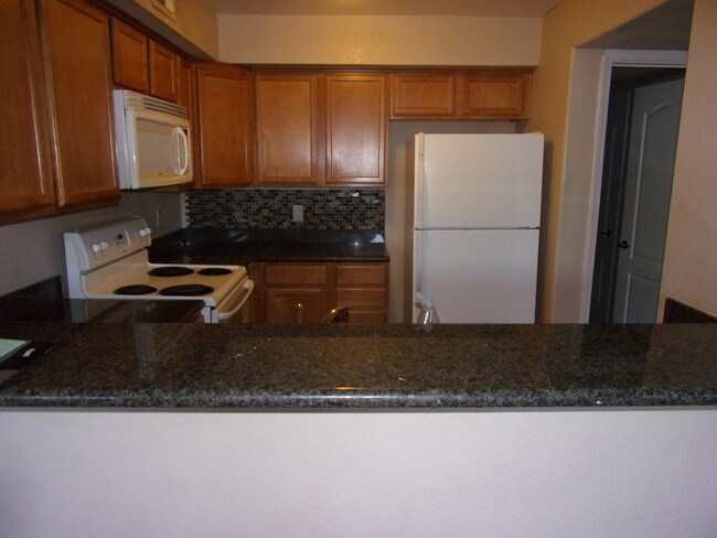 Building Photo - 9325 W Desert Inn Rd