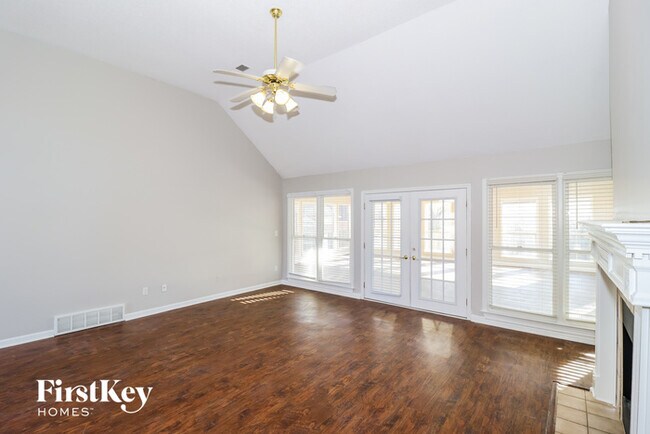 Foto del edificio - 7353 Kevinridge Cove W