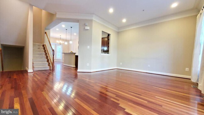 Foto del edificio - 631 Hurdle Mill Pl