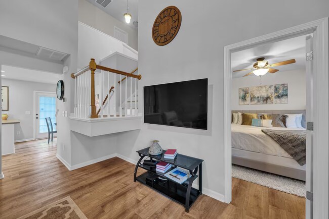 Foto del edificio - 8017 River Gold Ln