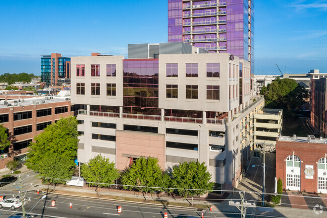 Foto del edificio - The Arlington Condos