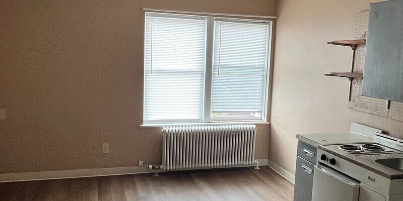 Primary Photo - 43 Broadway St