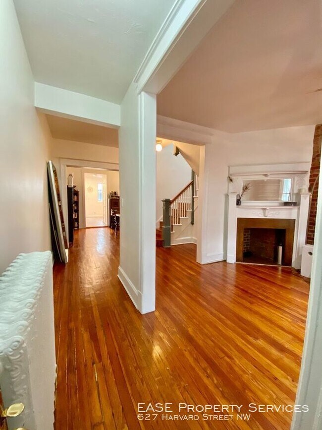 Foto del edificio - 627 Harvard St NW