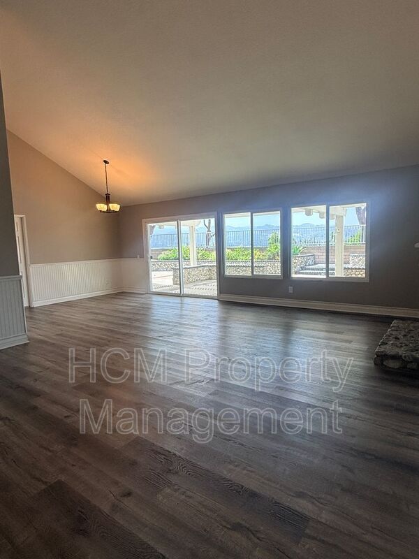 Foto del edificio - 21700 Potomac Ave