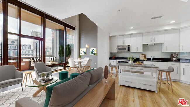 Building Photo - 1100 Wilshire Blvd