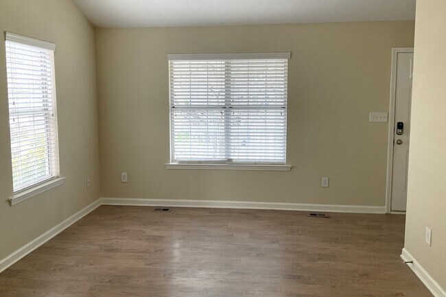 Foto del edificio - 2748 Sanibel Ln SE