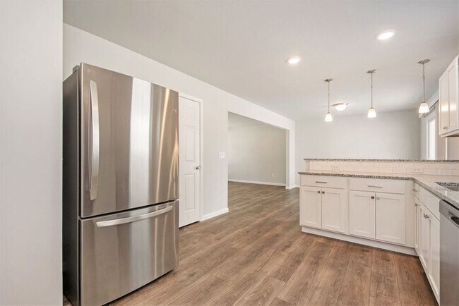 Building Photo - 7285 Montego Bay St