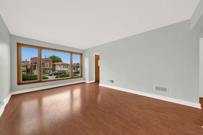 Foto del edificio - 6354 S Austin Ave