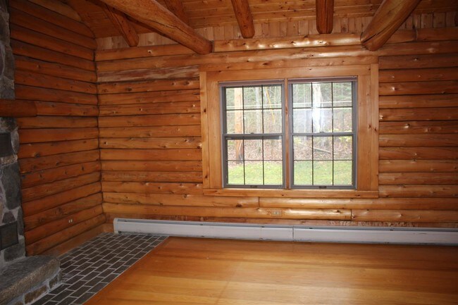 Building Photo - 660 Old Franconia Rd