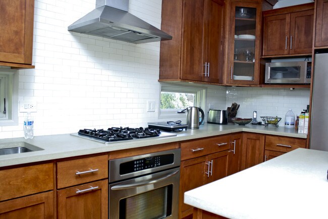 Foto del edificio - 2129 W McLean Ave