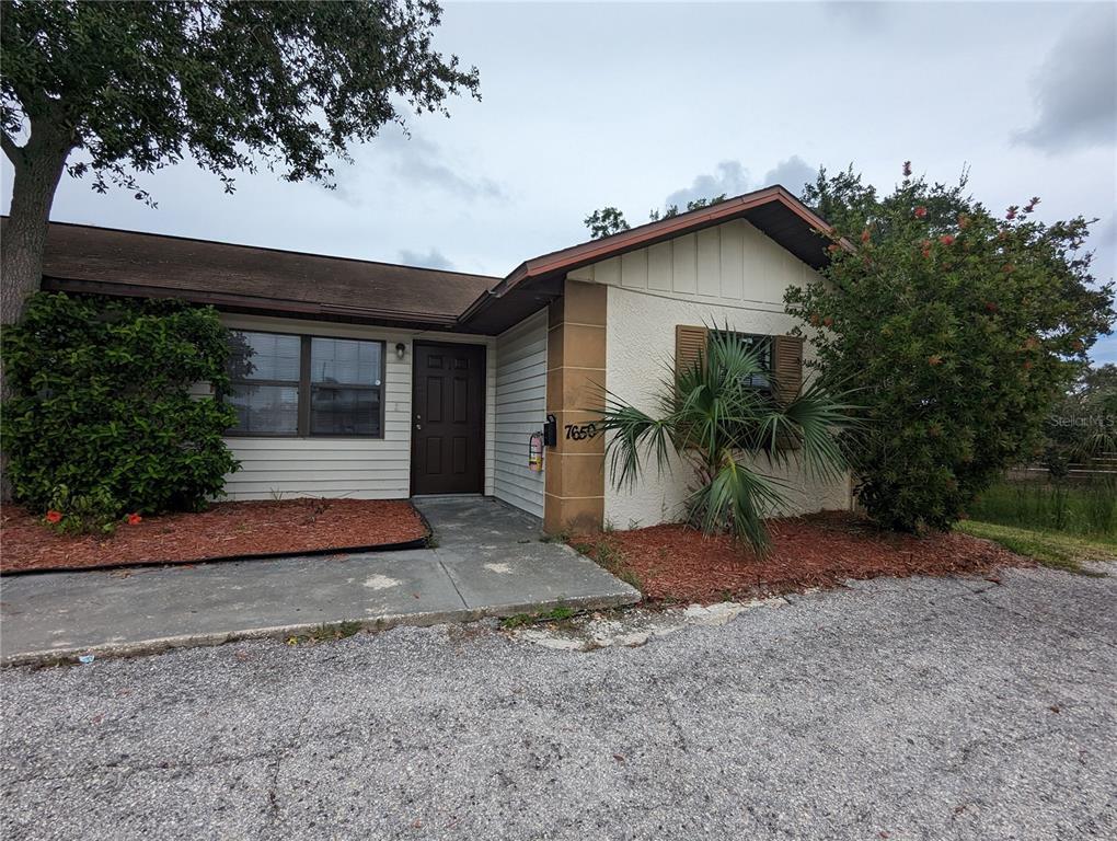 Foto principal - 7650 34th St