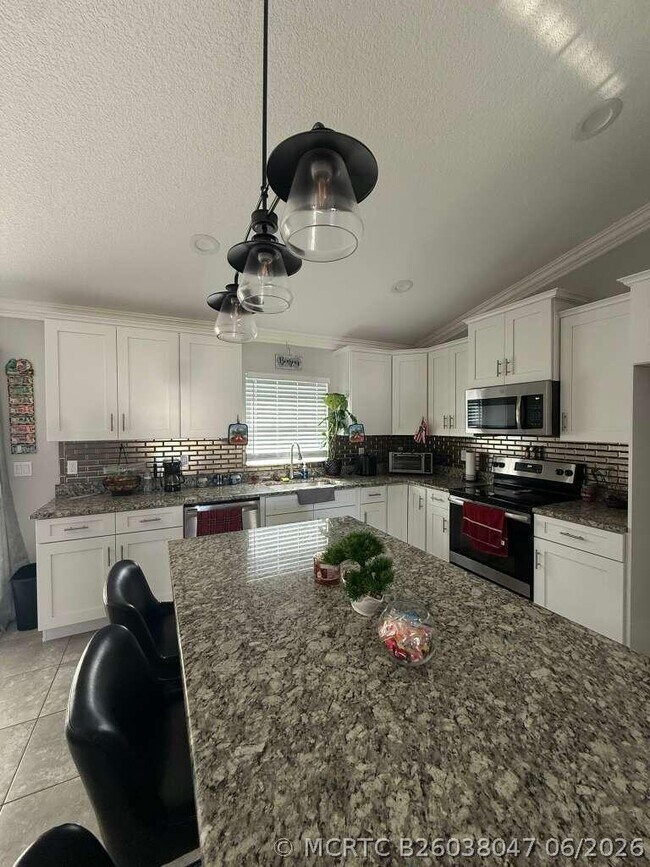 Foto del edificio - 349 NW Hibiscus St