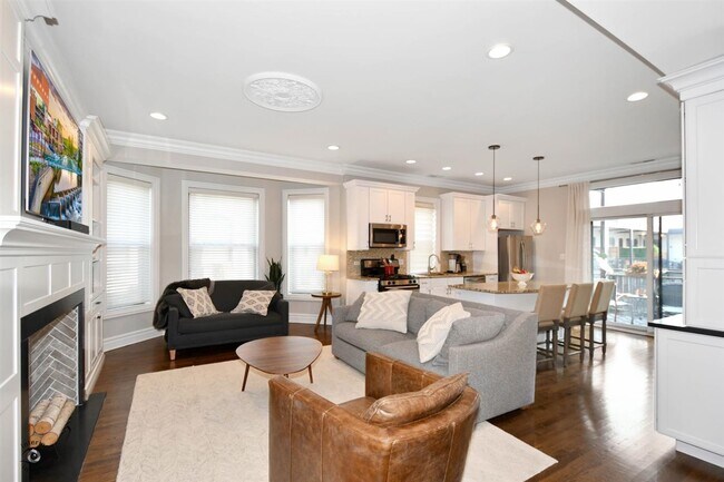 Sala de estar - 211 W Saint Paul Ave