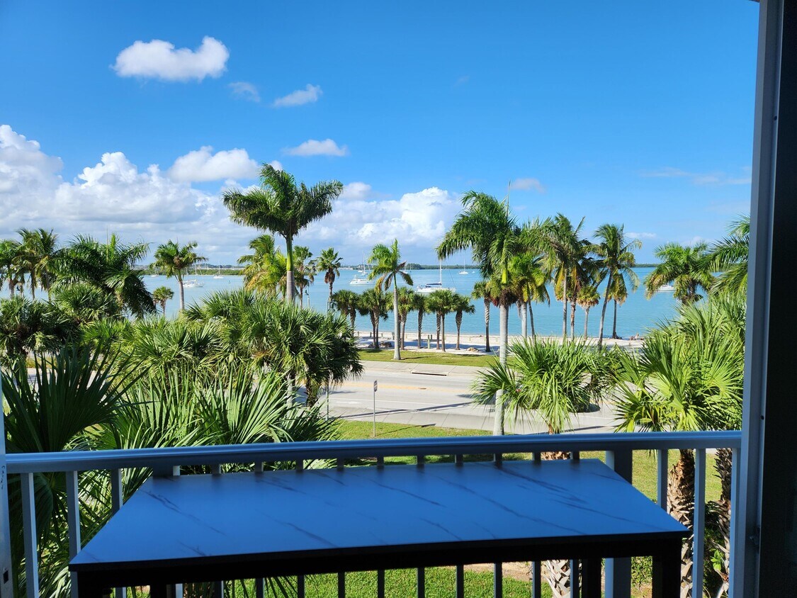 36 Harbour Isle Dr W Unit 304, Fort Pierce, FL 34949 Condo for Rent in Fort Pierce, FL