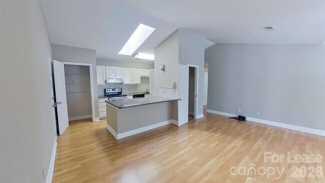 Foto del edificio - 10250 Rose Meadow Ln
