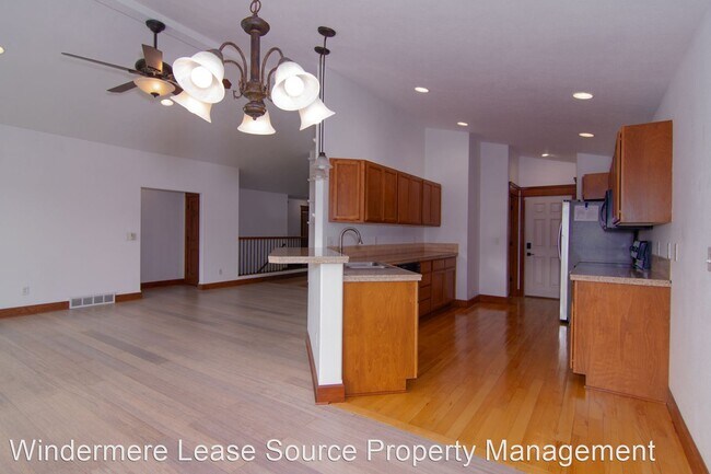 Building Photo - 5 br, 4 bath House - 113 W Turner Ave.