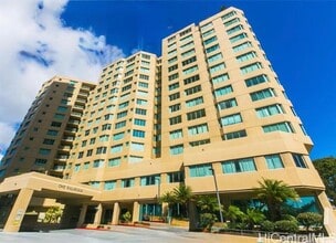 Building Photo - 1314 Kalakaua Ave