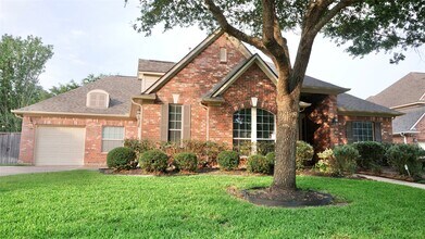 Building Photo - 8303 Crescent Knolls Dr