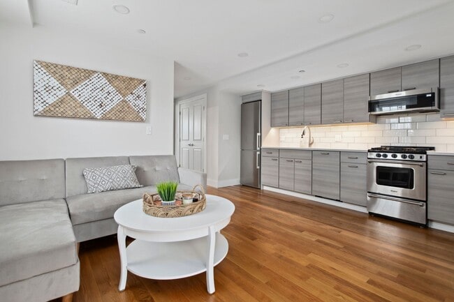 Building Photo - Winter Rental: Portside Walkabout (Dog-Friendly!)