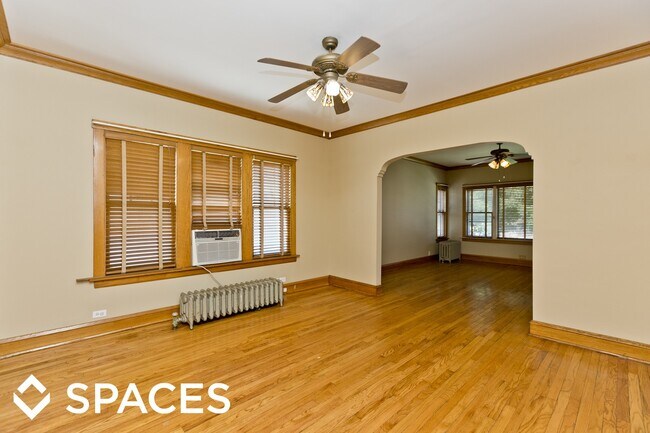 Foto del edificio - 3971 N Normandy Ave