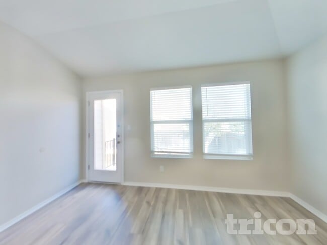 Building Photo - 3525 Stride Ln