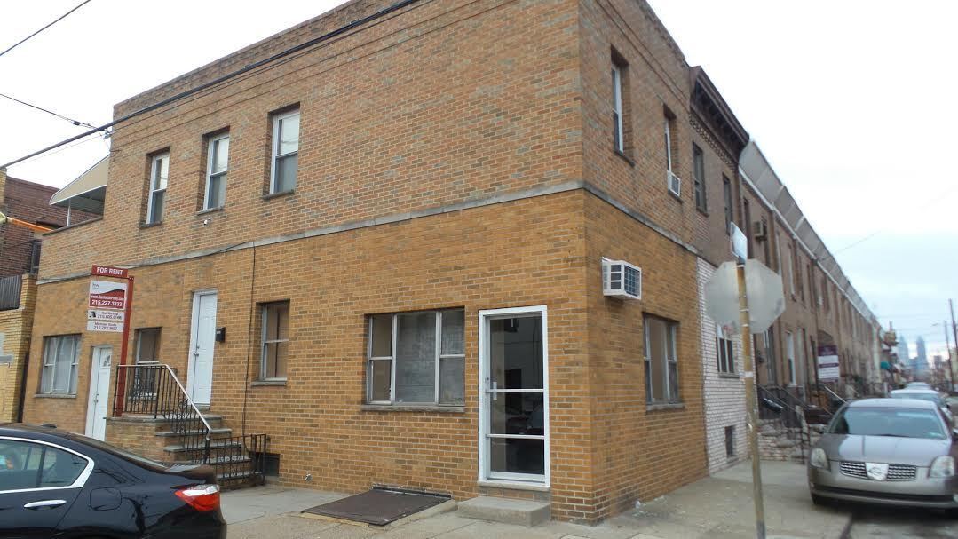 Primary Photo - 2550 S Bancroft St