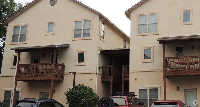 Building Photo - 1214 Walnut Ave