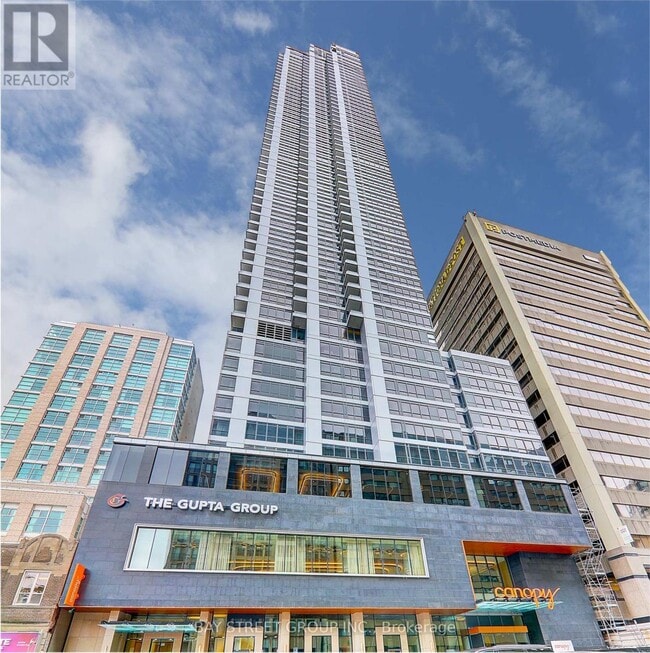 Building Photo - 395 Bloor St E