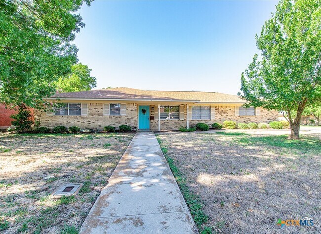 Building Photo - 2717 W Avenue Z