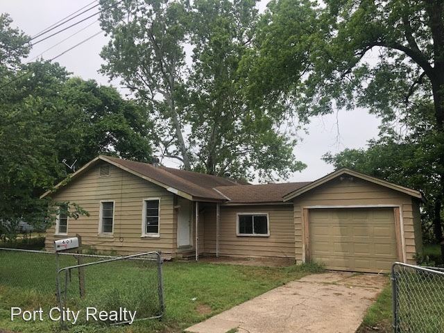 Primary Photo - 4 br, 1 bath House - 401 Berry