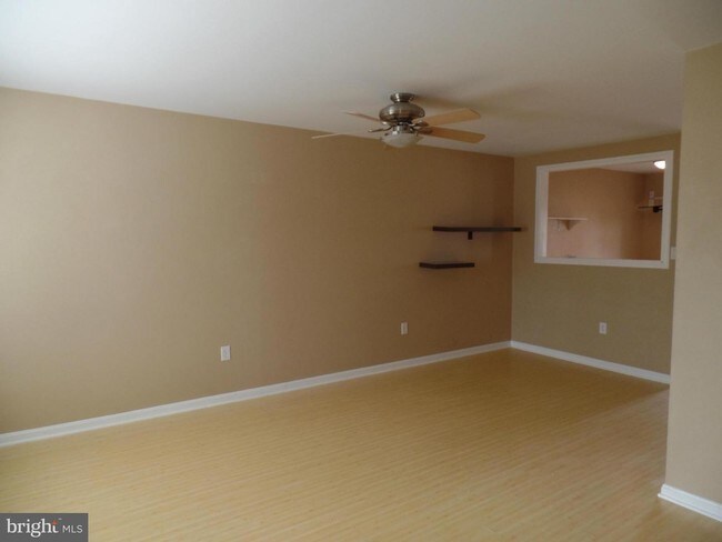 Foto del edificio - 5226 Spring Branch Blvd