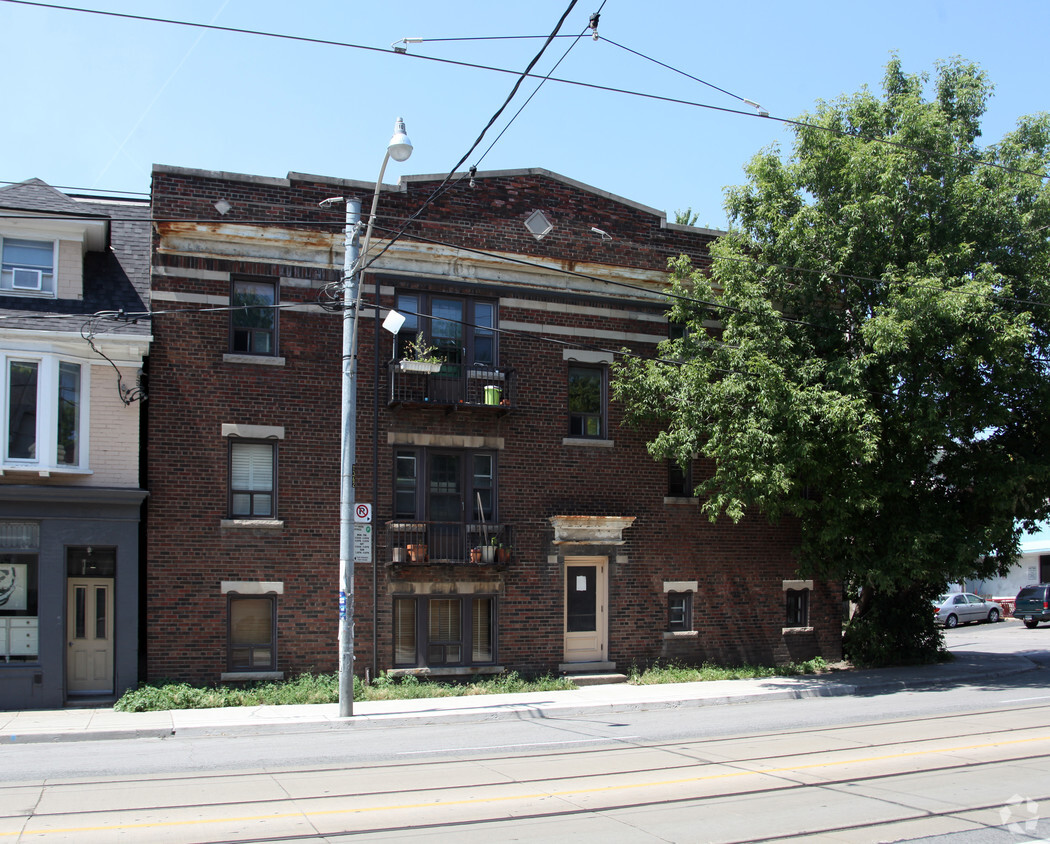 Primary Photo - Vermont Apartments